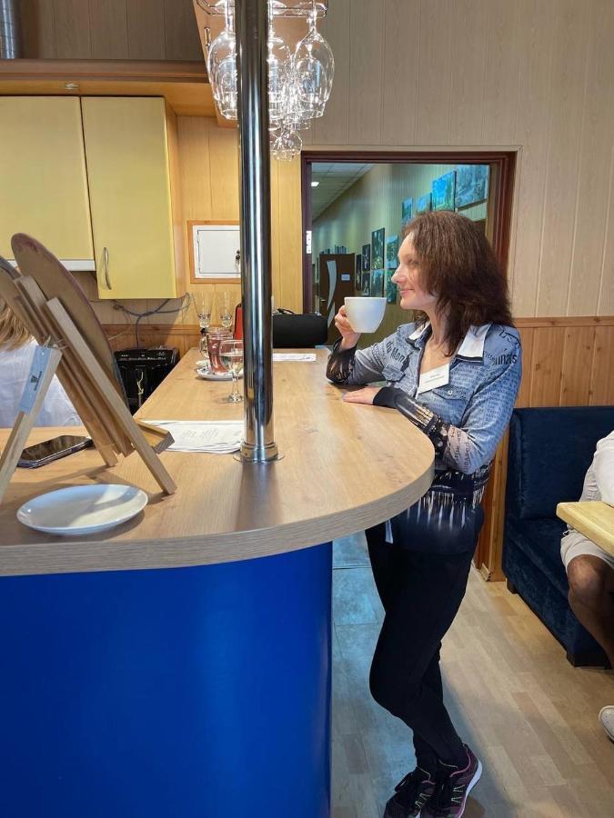 克里沃罗格 Арт-Вокзал酒店 外观 照片